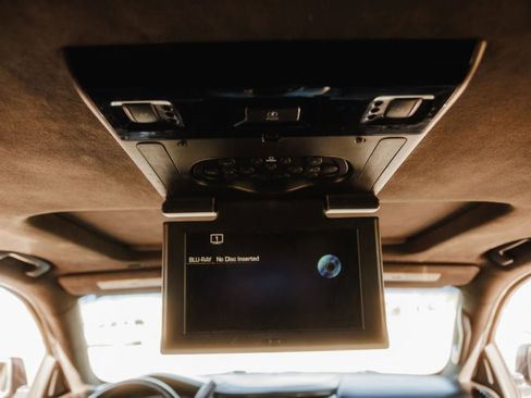 Used 2016 Cadillac Escalade Platinum image 33