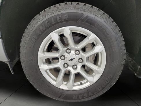 Used 2023 Chevrolet Silverado 1500 RST w/ Z71 Off-Road Package AWD/4WD image 3