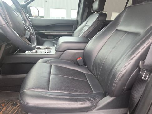 Used 2020 Ford Expedition XLT w/ Equipment Group 202A RWD image 18