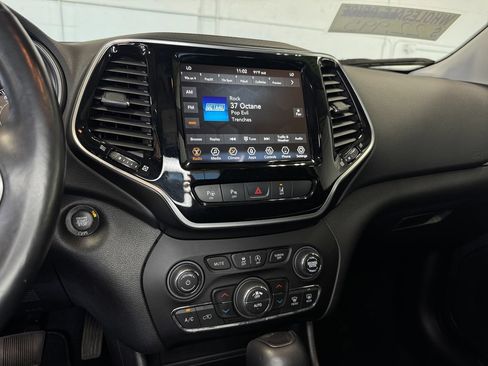 Used 2021 Jeep Cherokee Limited AWD/4WD image 19