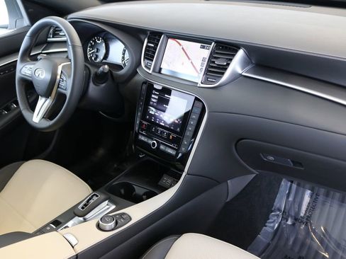 Certified 2025 INFINITI QX55 Essential image 43