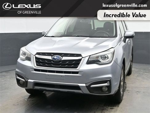 Used 2017 Subaru Forester 2.5i Touring image 3