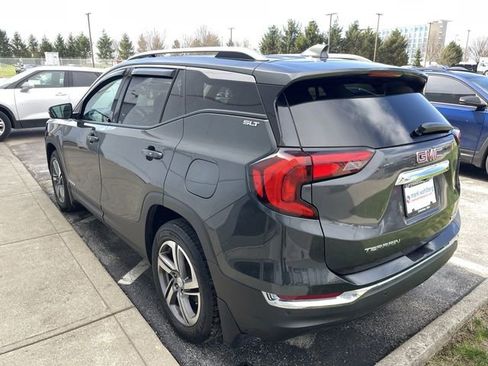 Used 2021 GMC Terrain SLT w/ Infotainment Package II image 6