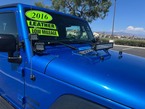 Used 2016 Jeep Wrangler Unlimited Sport w/ Quick Order Package 24S AWD/4WD image 11