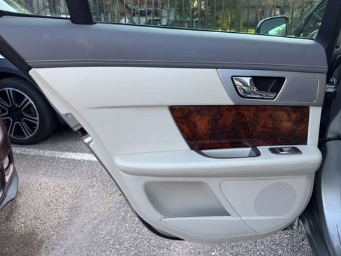 Used 2013 Jaguar XF 3.0 image 24