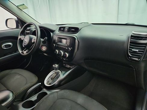 Used 2015 Kia Soul + FWD image 19