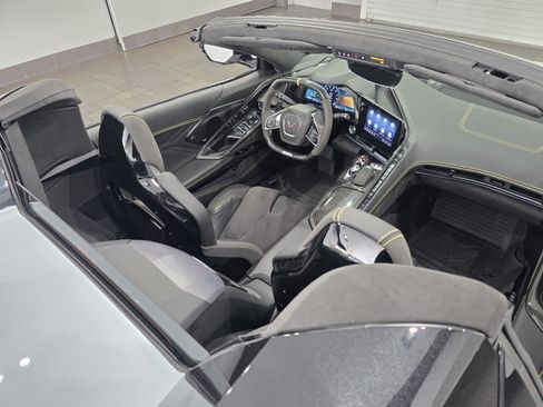 Used 2023 Chevrolet Corvette Z06 w/ Z07 Performance Package RWD image 28