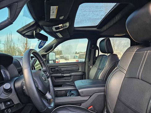 Used 2023 RAM 2500 Limited image 24