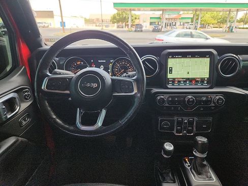 Used 2021 Jeep Wrangler Unlimited Sahara AWD/4WD image 7