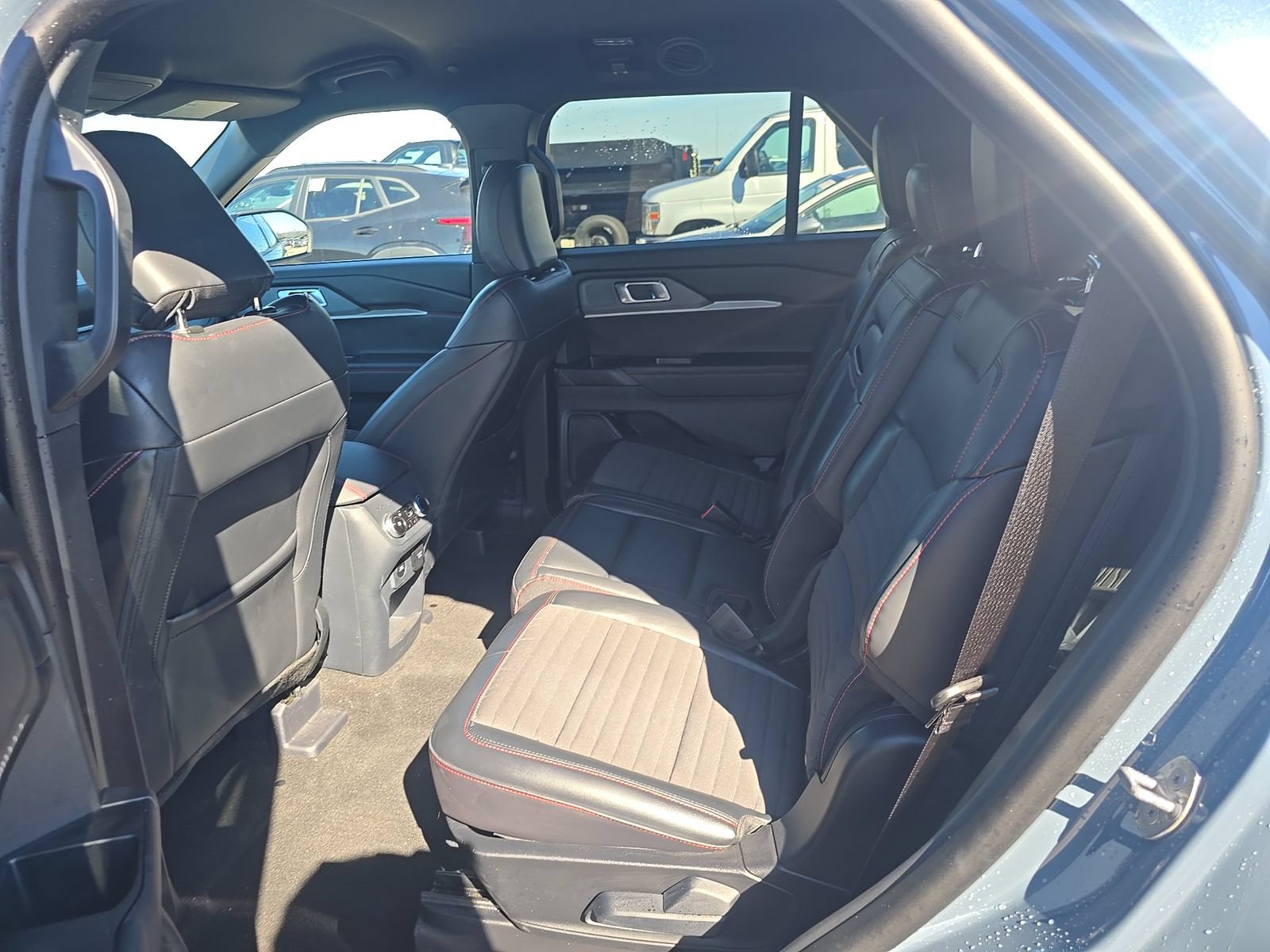 Used 2026 Ford Explorer ST-Line w/ ST-Line Street Pack AWD/4WD image 11