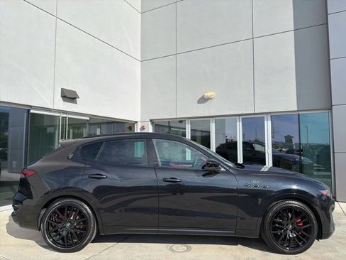 Certified 2022 Maserati Levante GT image 9