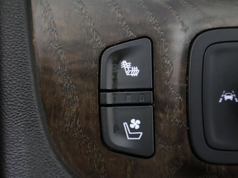 Used 2021 GMC Acadia Denali w/ Denali Technology Package image 62