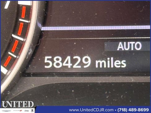 Used 2023 Nissan Pathfinder S image 31