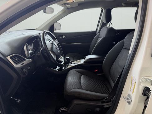 Used 2020 Dodge Journey SE w/ SE Popular Equipment Group FWD image 11