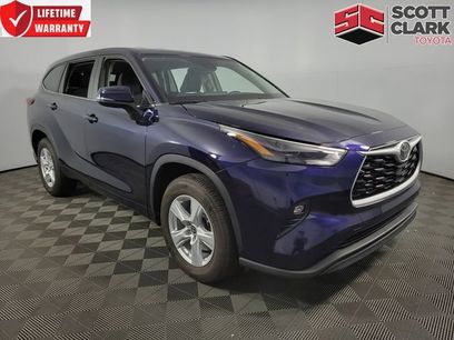 Used 2023 Toyota Highlander LE