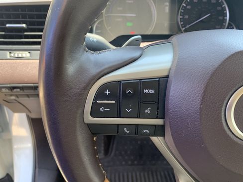Used 2020 Lexus RX 450h AWD w/ Premium Package image 19