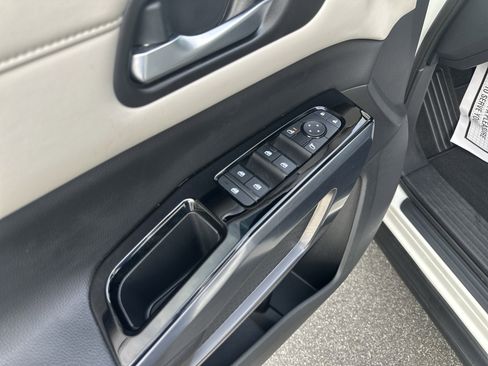 Certified 2023 Nissan Pathfinder SL w/ SL Premium Package image 12