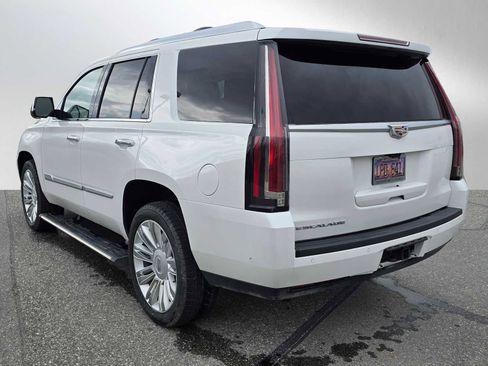 Used 2020 Cadillac Escalade Platinum AWD/4WD image 5
