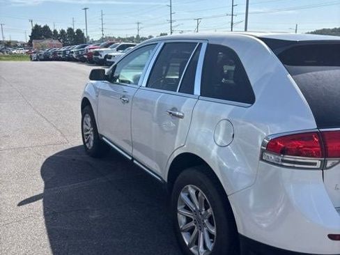 Used 2013 Lincoln MKX FWD image 14