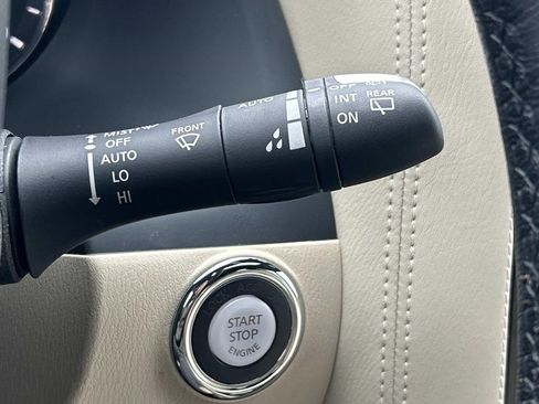 Used 2024 INFINITI QX80 Sensory image 34