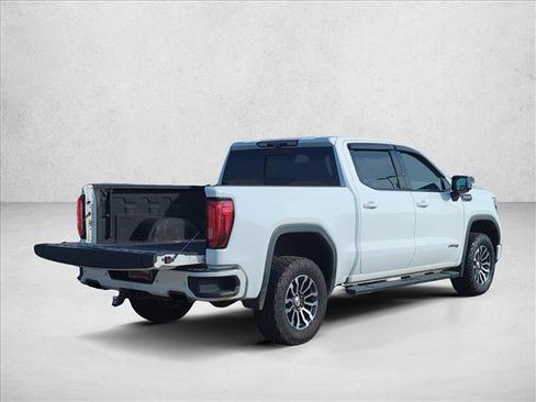 Used 2020 GMC Sierra 1500 AT4 w/ Off-Road Performance Package image 5
