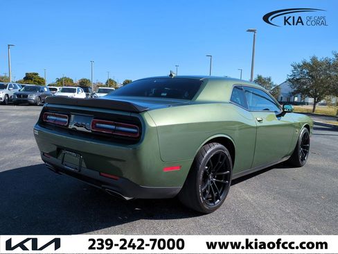 Used 2022 Dodge Challenger R/T Scat Pack w/ Driver Convenience Group image 5