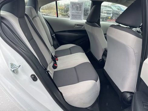 Used 2023 Toyota Corolla LE FWD image 40