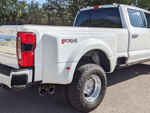 Used 2024 Ford F350 Limited w/ FX4 Off-Road Package AWD/4WD image 3