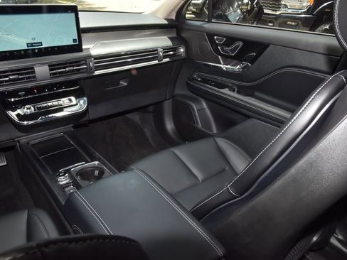 New 2026 Lincoln Corsair Premiere FWD image 17