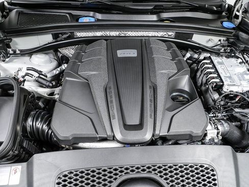 New 2026 Porsche Macan S image 38