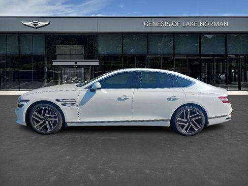 Used 2025 Genesis G80 2.5T Advanced image 2