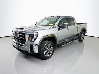 Used 2025 GMC Sierra 2500 SLE w/ SLE Value Package; AWD/4WD video 3