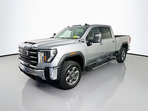 Used 2025 GMC Sierra 2500 SLE w/ SLE Value Package; AWD/4WD image 3