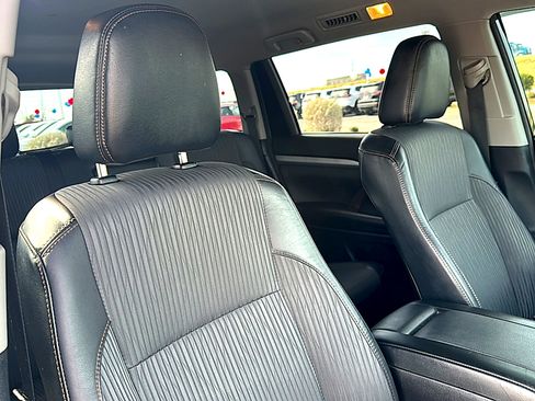 Used 2018 Toyota Highlander Plus image 25