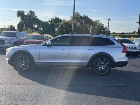 Used 2020 Volvo V90 T6 Cross Country AWD/4WD image 4