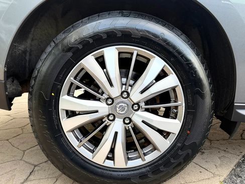 Used 2018 Nissan Pathfinder SV AWD/4WD image 51