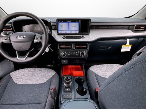 Used 2024 Ford Maverick XLT image 13