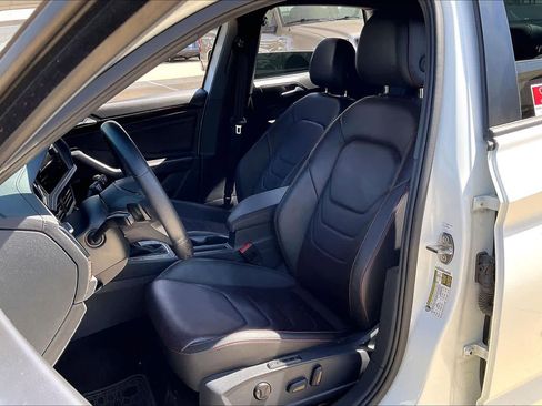 Used 2024 Volkswagen Jetta GLI Autobahn image 8