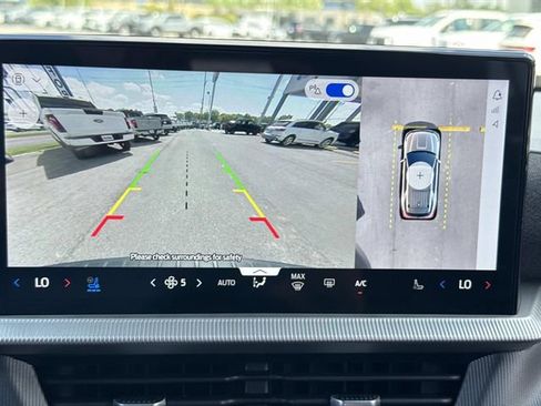 Used 2025 Ford Explorer ST image 27