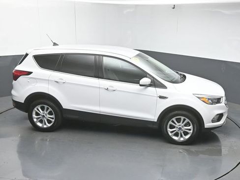 Used 2019 Ford Escape SE image 48
