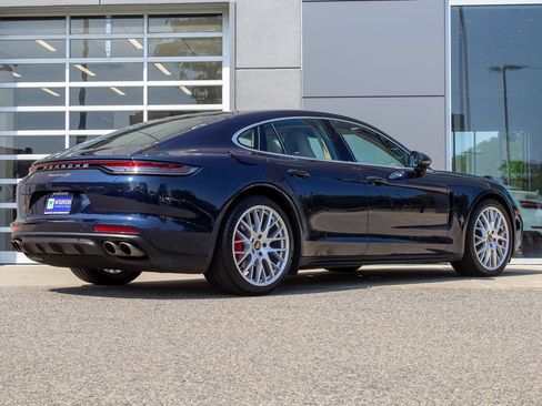 Used 2022 Porsche Panamera 4S AWD/4WD image 10