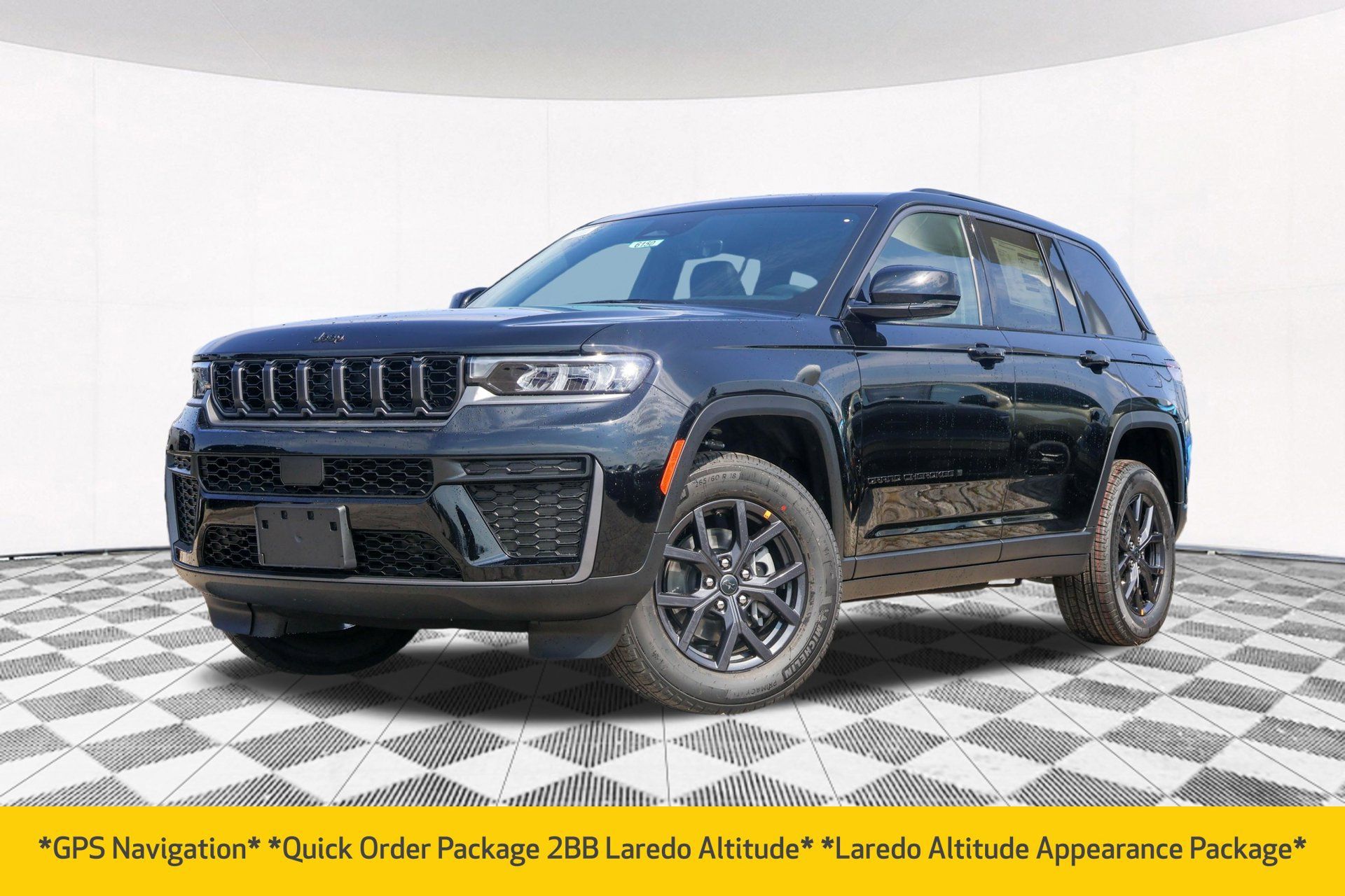 New 2027 Jeep Grand Cherokee Altitude AWD/4WD image 2