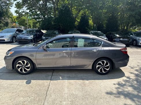 Used 2016 Honda Accord EX-L image 2