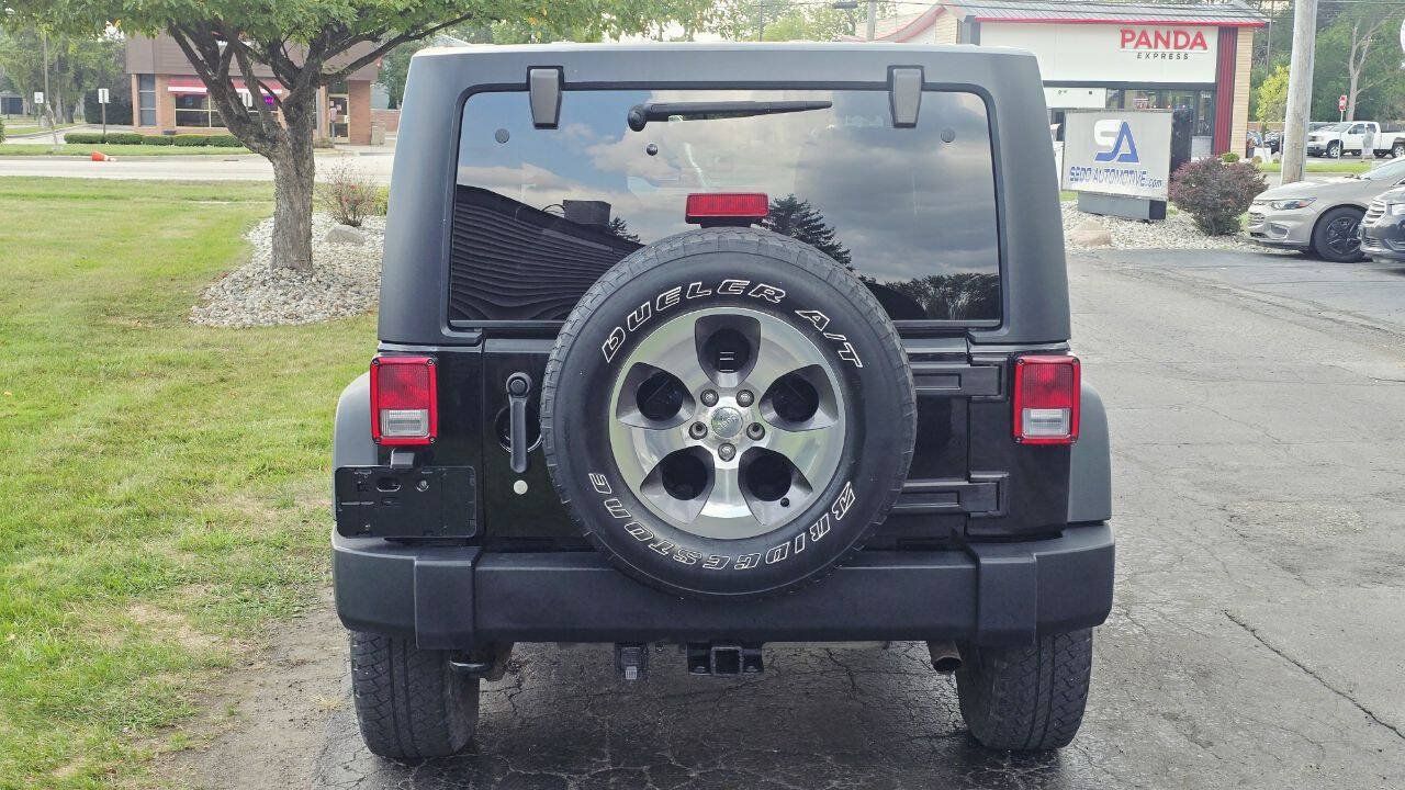 Used 2014 Jeep Wrangler Unlimited Sport w/ Dual Top Group AWD/4WD image 5