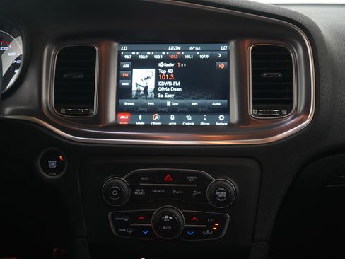 Used 2019 Dodge Charger Scat Pack RWD image 16