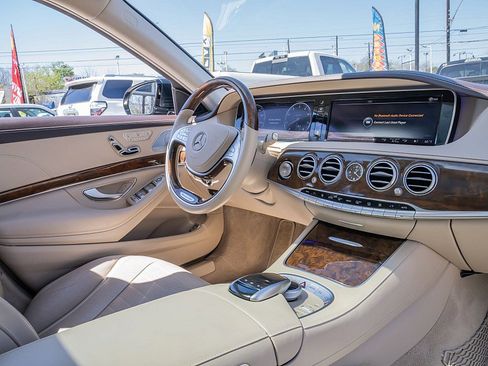 Used 2015 Mercedes-Benz S 550 Sedan image 19