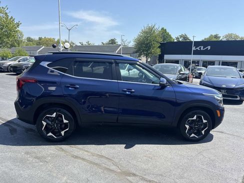 Used 2024 Kia Seltos EX AWD/4WD image 9