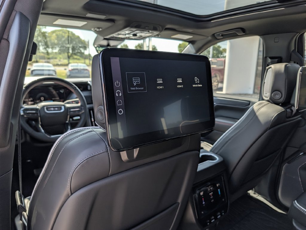 New 2026 GMC Yukon AT4 Ultimate w/ LPO, Floor Liner Package AWD/4WD image 28