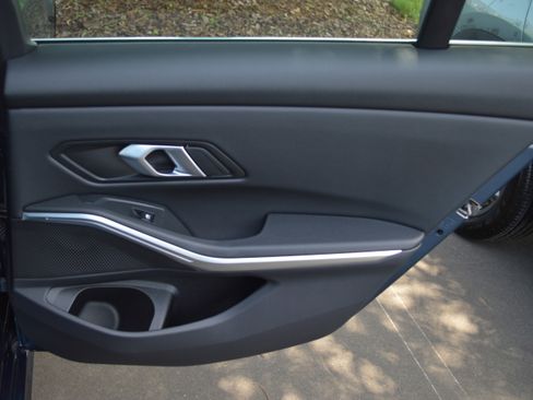 Certified 2025 BMW 330i Sedan RWD image 32