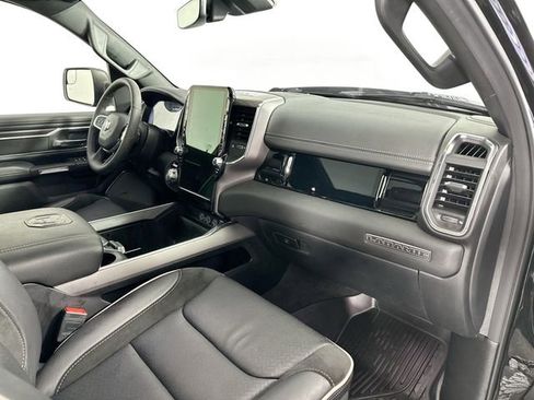 Used 2025 RAM 1500 Laramie w/ Night Edition AWD/4WD image 32